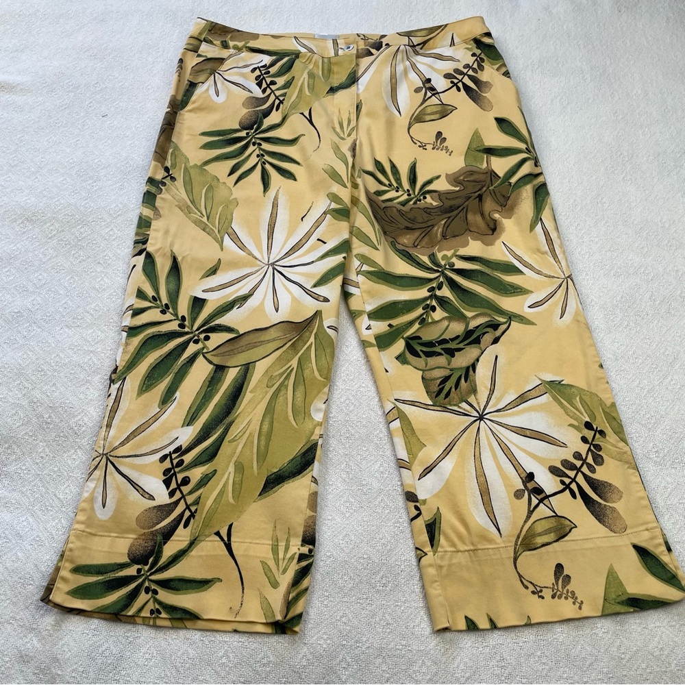 Chico's Yellow & Green Tropical Print Wide-Leg Capris ~ Size‎ 2.5~ Vacation